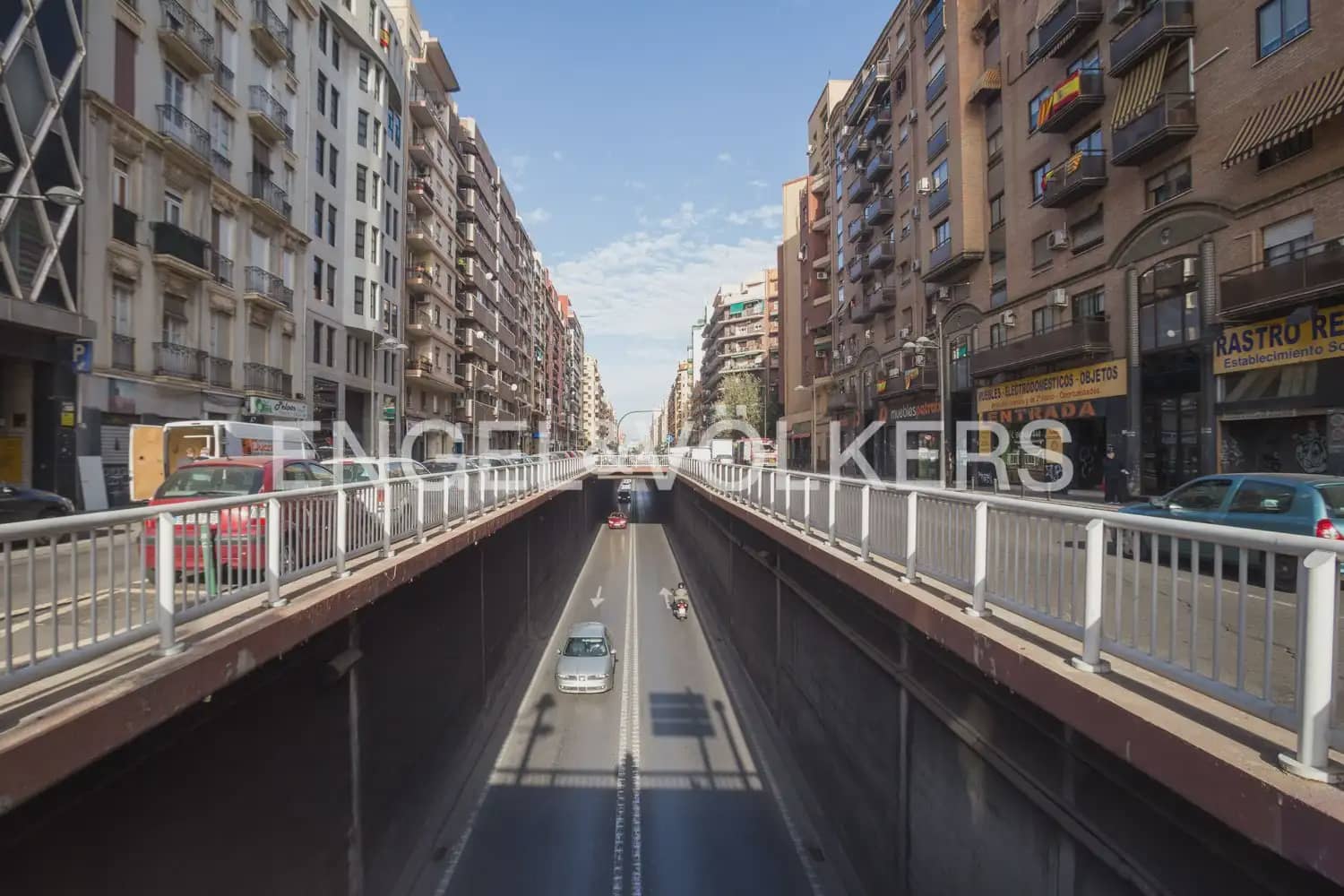 4 quarto Apartamento para arrendar em Valencia cidade - 1 800 € (Ref: 10012349)