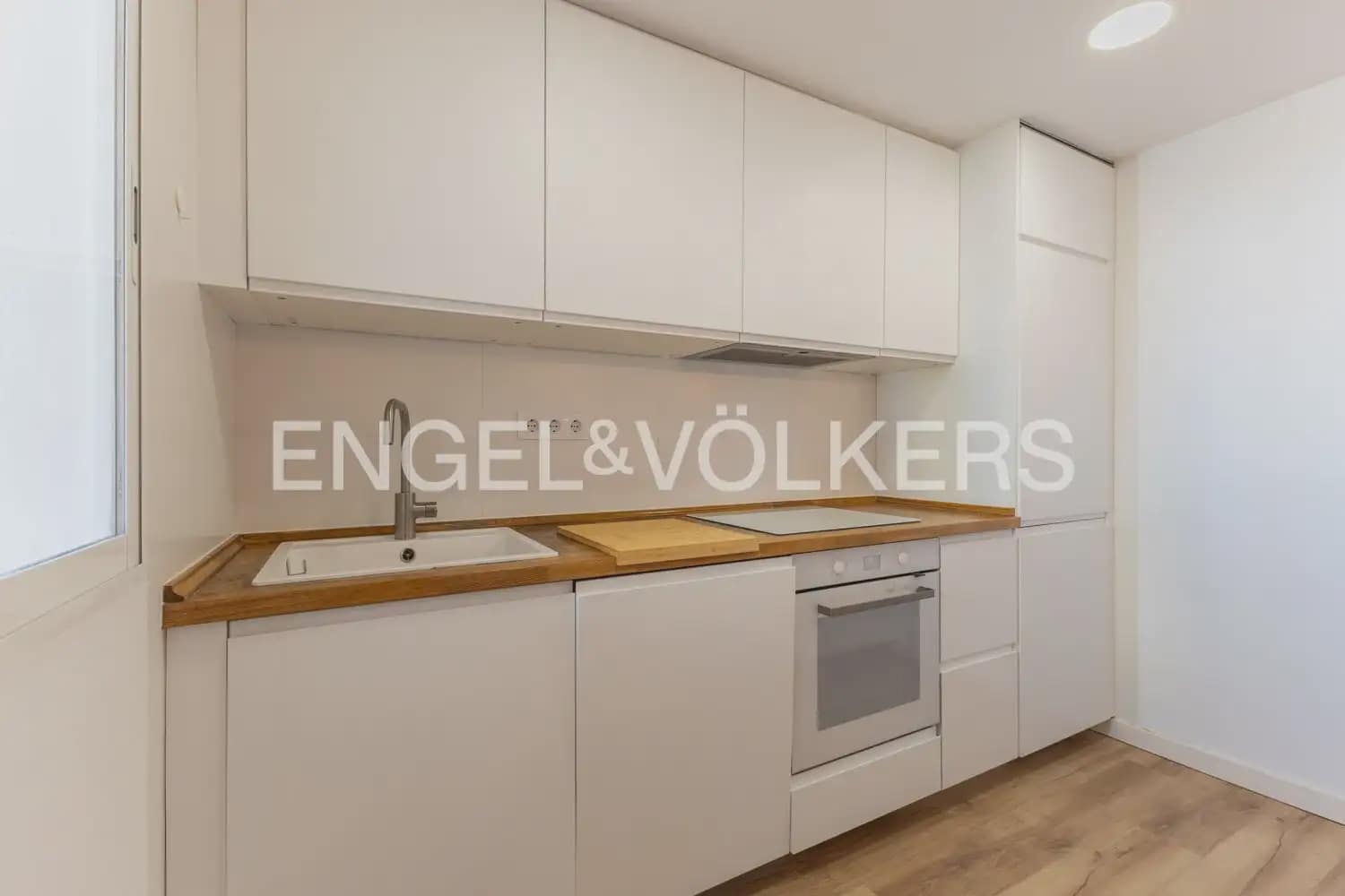 Appartement de 4 chambres à louer à Valence ville avec garage - 2 000 € (Ref: 10012349)