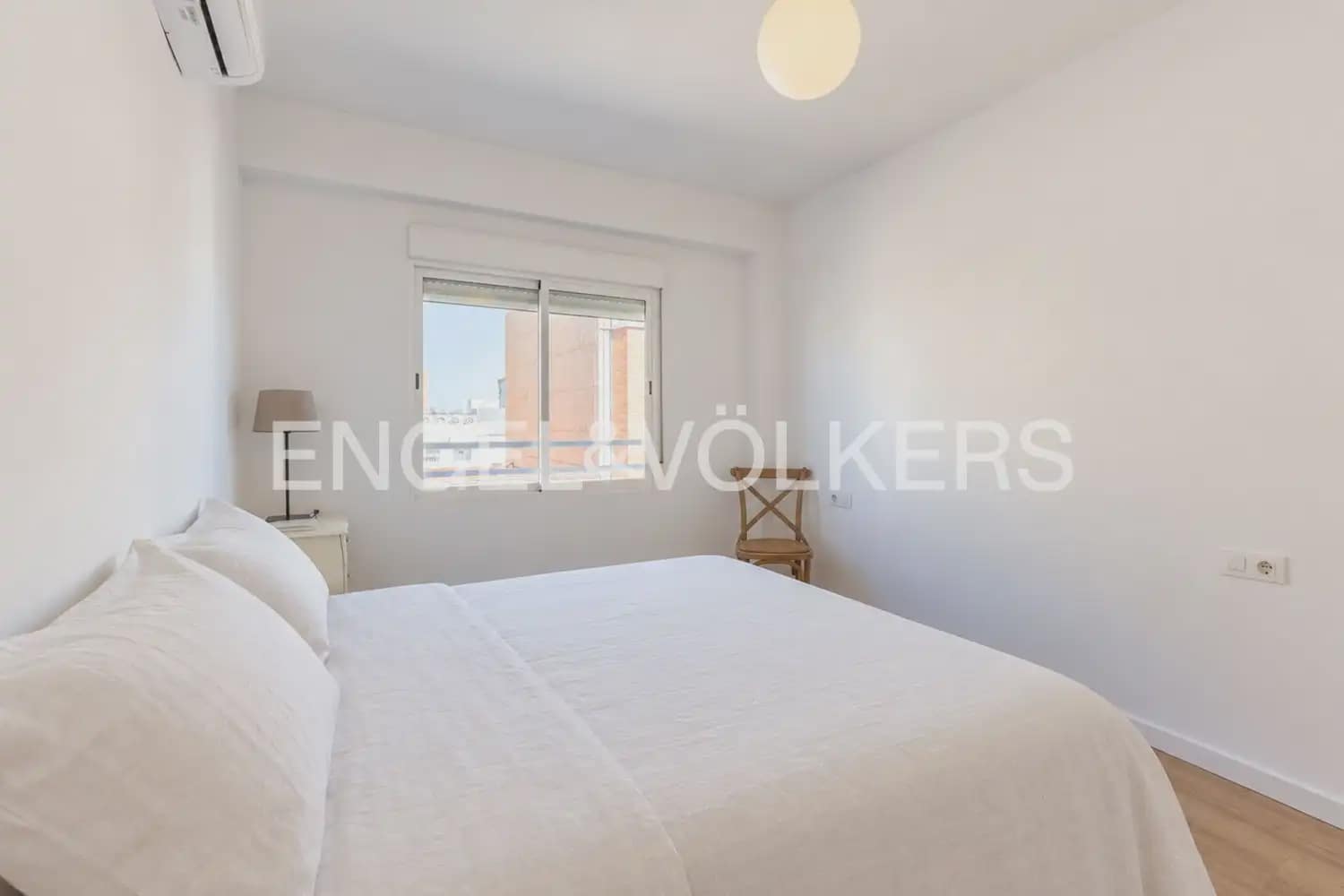 Appartement de 4 chambres à louer à Valence ville avec garage - 2 000 € (Ref: 10012349)