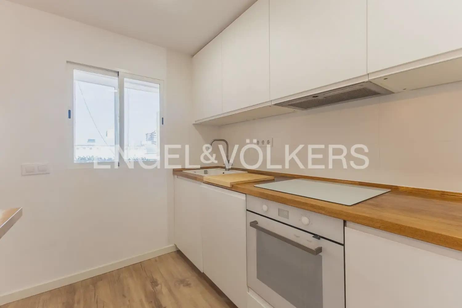 Appartement de 4 chambres à louer à Valence ville avec garage - 2 000 € (Ref: 10012349)