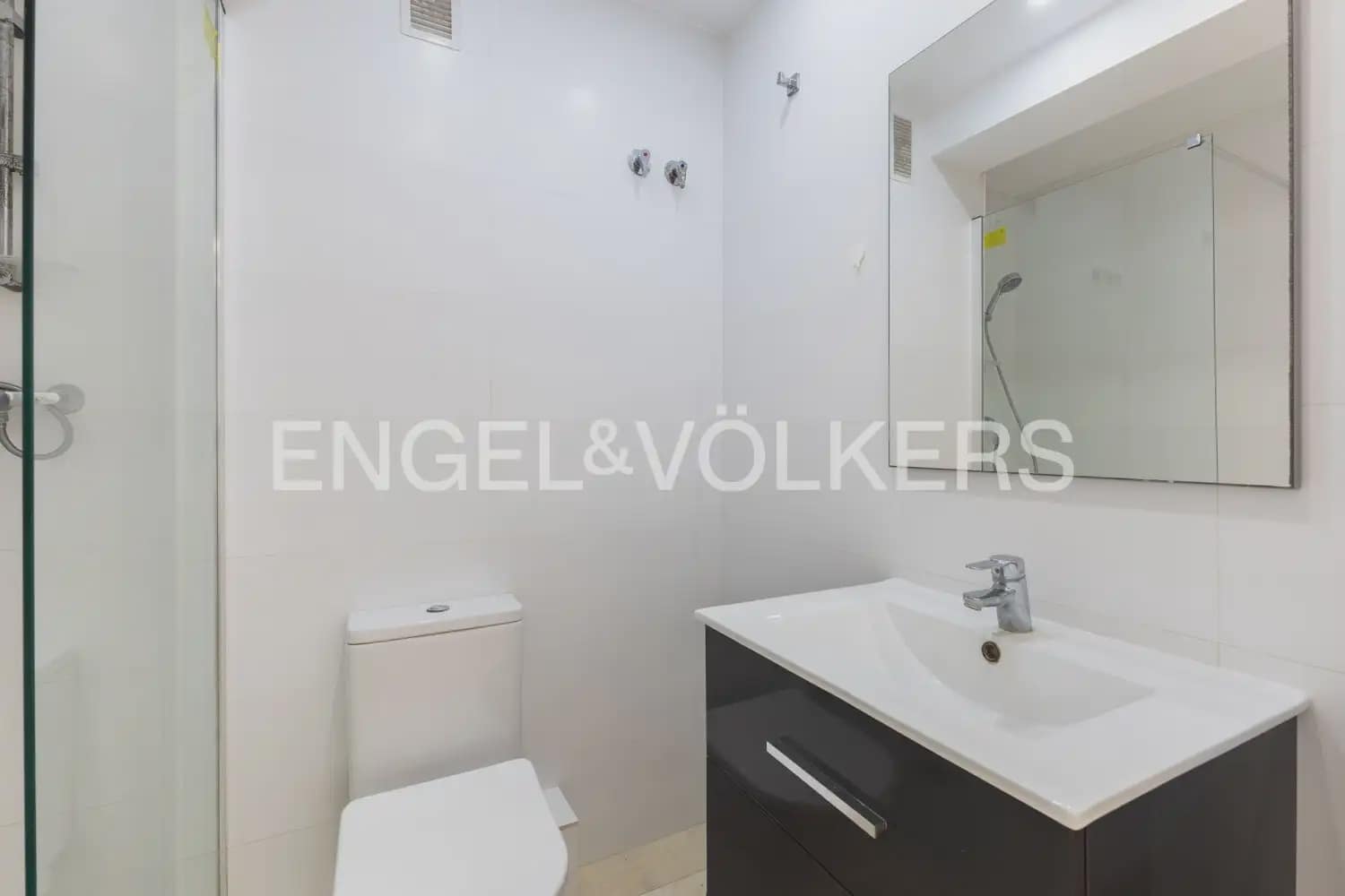 Appartement de 4 chambres à louer à Valence ville avec garage - 2 000 € (Ref: 10012349)