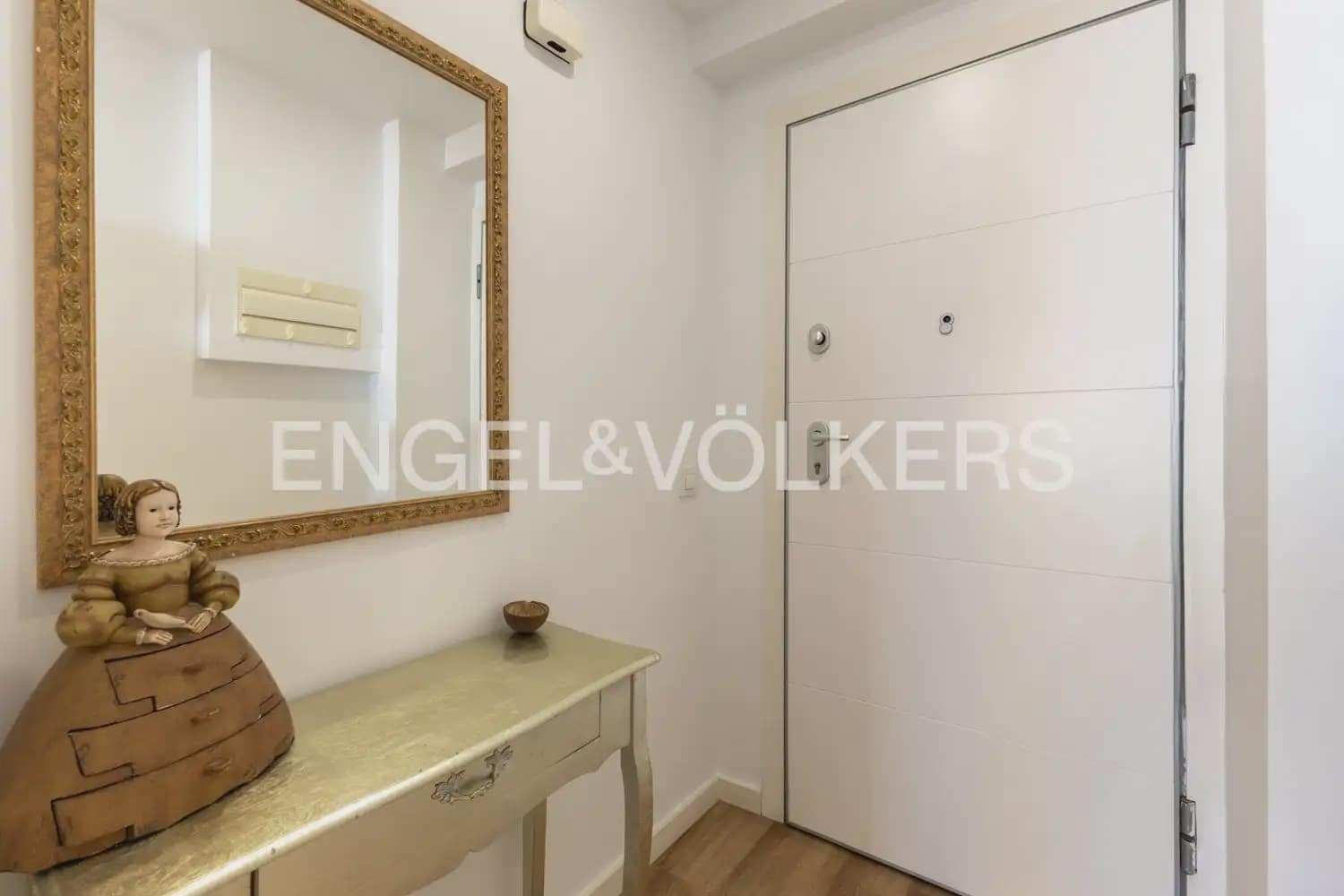 Appartement de 4 chambres à louer à Valence ville avec garage - 2 000 € (Ref: 10012349)
