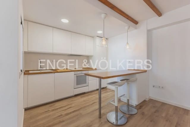 Appartement de 4 chambres à louer à Nou Moles, Valence ville avec garage - 2 000 € (Ref: 10012349)