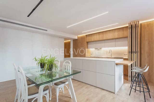 3 bedroom Flat for rent in Sant Francesc, Valencia city - € 3,000 (Ref: 10012599)