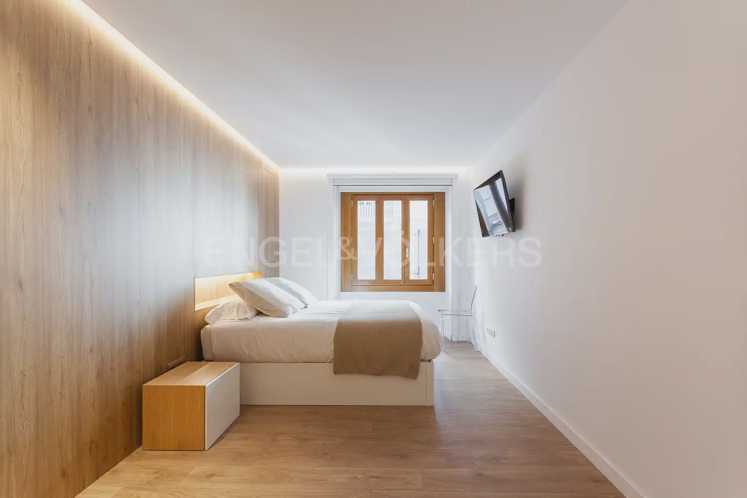 3 bedroom Flat for rent in Valencia city - € 3,000 (Ref: 10012599)