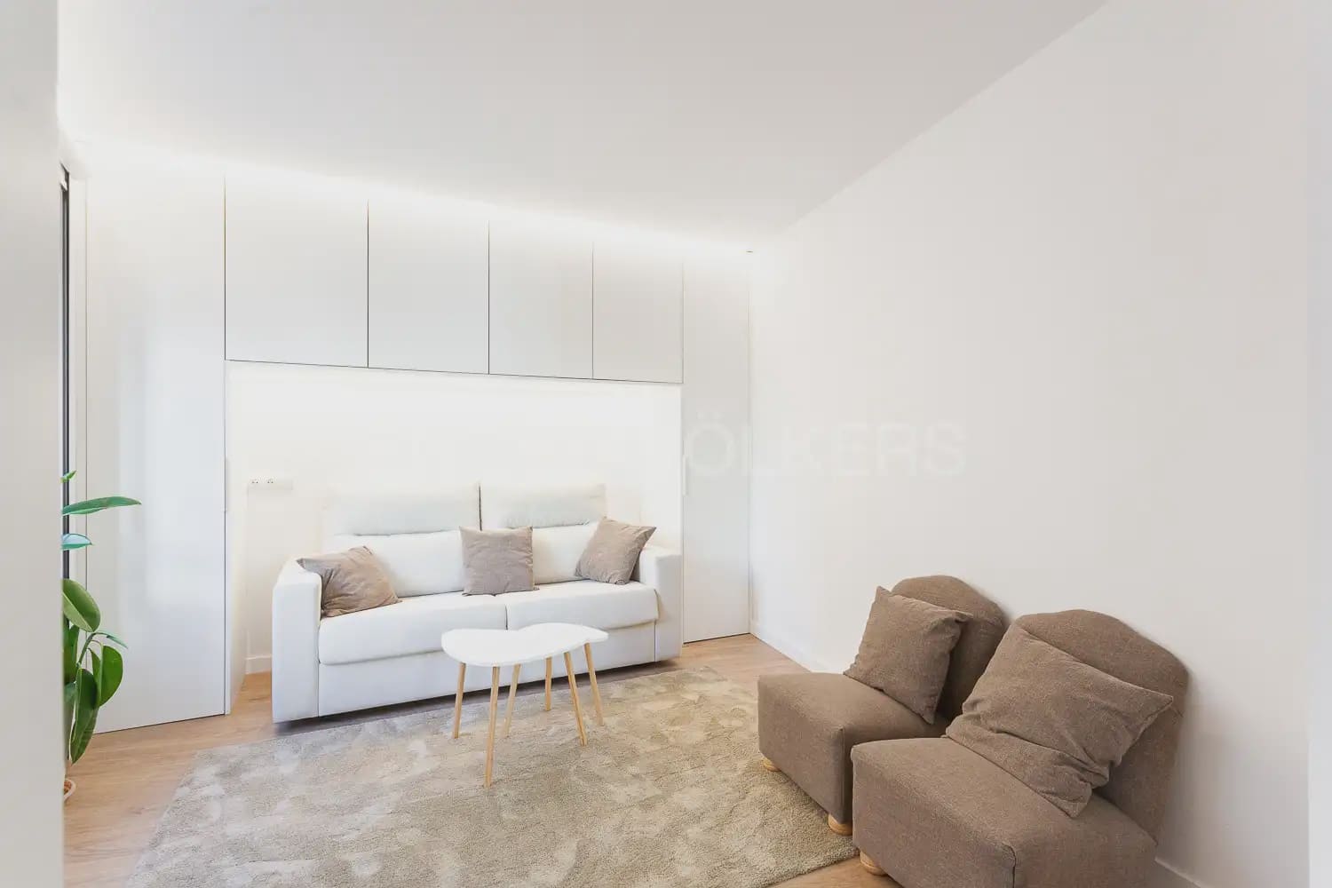3 bedroom Flat for rent in Valencia city - € 3,000 (Ref: 10012599)