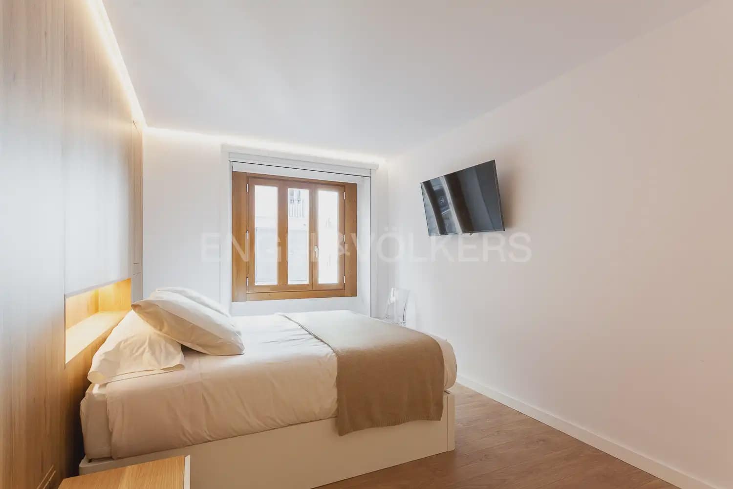 3 bedroom Flat for rent in Valencia city - € 3,000 (Ref: 10012599)