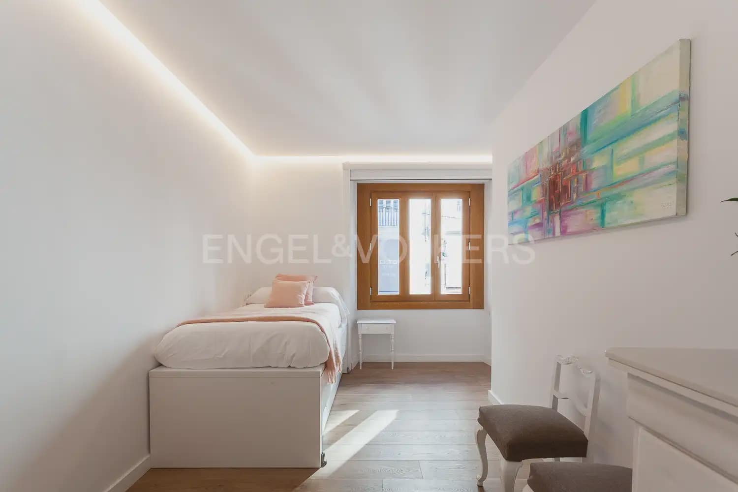 3 bedroom Flat for rent in Valencia city - € 3,000 (Ref: 10012599)