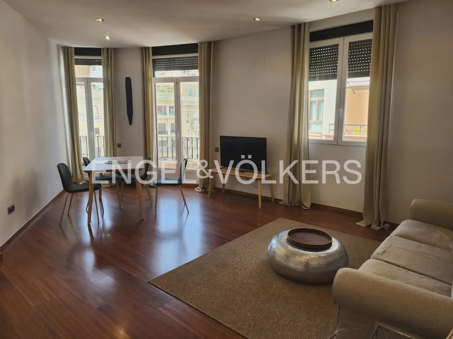 3 soverom Leilighet til leie i Valencia by - € 2 100 (Ref: 10012663)