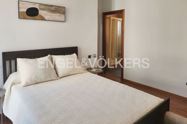 3 slaapkamer Flat te huur in Sant Francesc, Valencia stad - € 2.100 (Ref: 10012663)