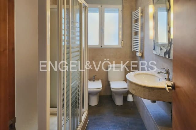 3 slaapkamer Flat te huur in Sant Francesc, Valencia stad - € 2.100 (Ref: 10012663)