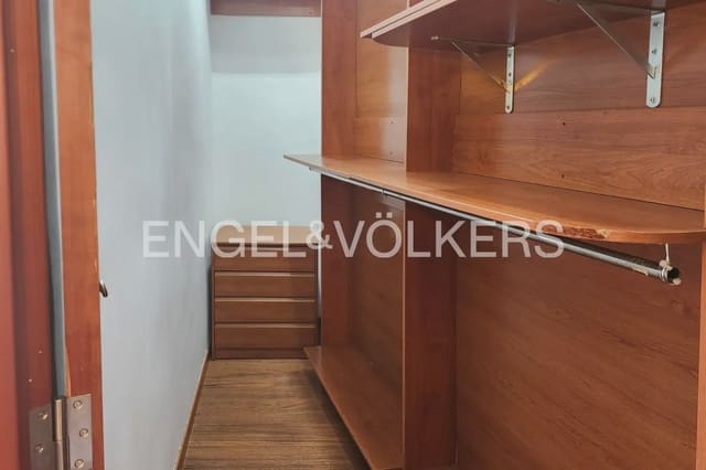 3 slaapkamer Flat te huur in Sant Francesc, Valencia stad - € 2.100 (Ref: 10012663)