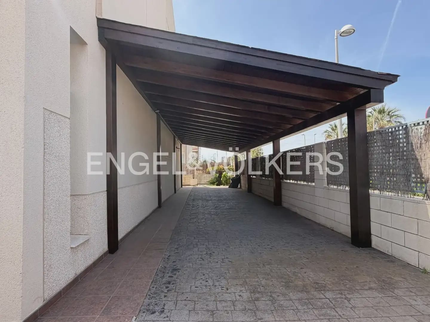 Casa de 3 habitaciones en Sagunto / Sagunt en alquiler - 1.700 € (Ref: 10012664)