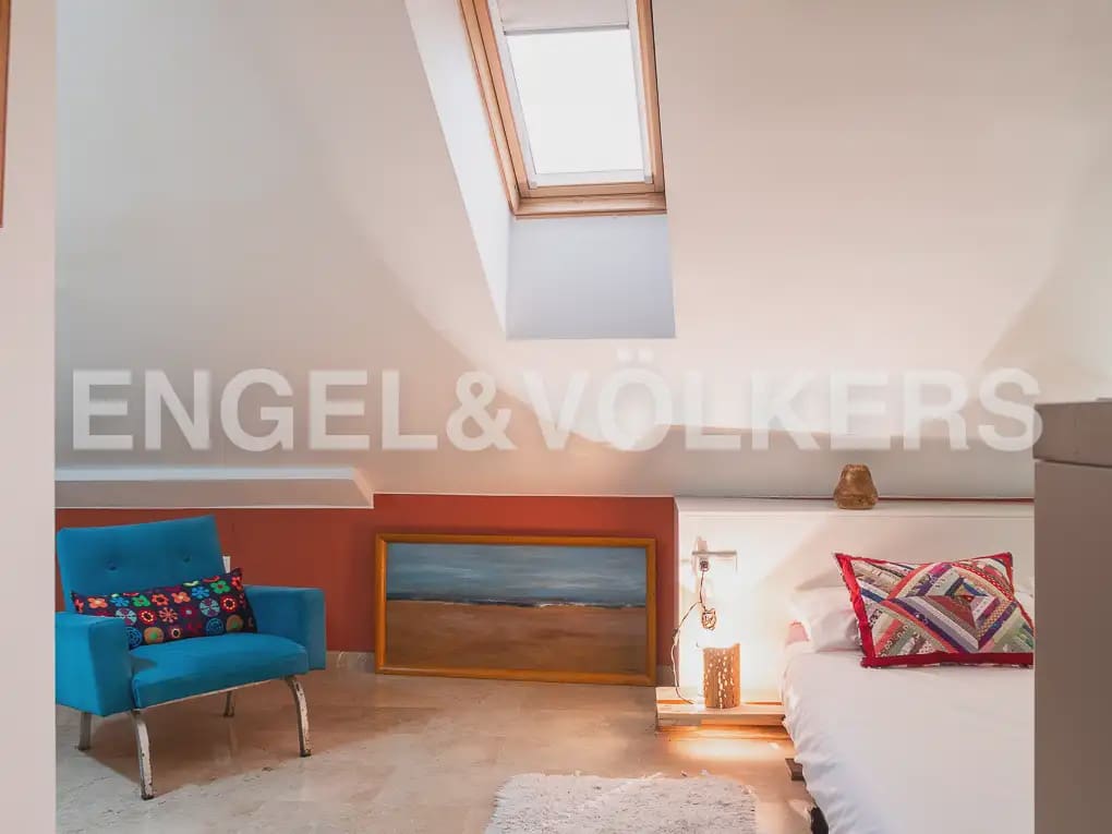 Penthouse de 2 chambres à louer à Valence ville avec garage - 1 250 € (Ref: 10012665)