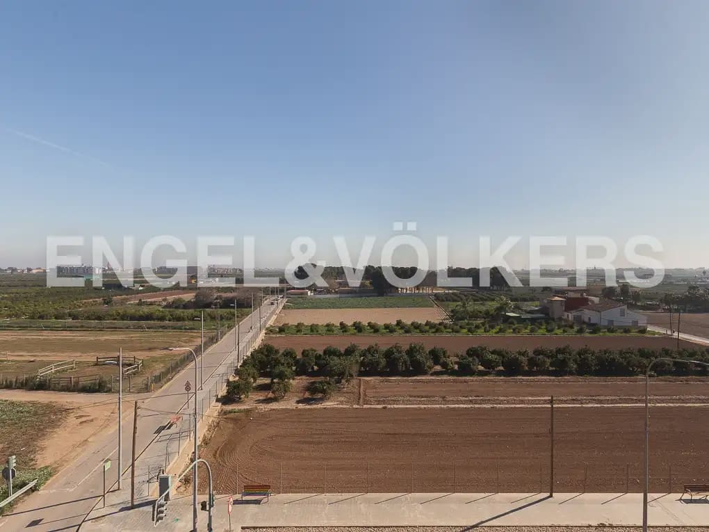 Penthouse de 2 chambres à louer à Valence ville avec garage - 1 250 € (Ref: 10012665)
