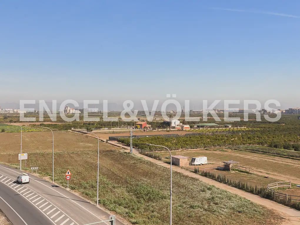 Penthouse de 2 chambres à louer à Valence ville avec garage - 1 250 € (Ref: 10012665)