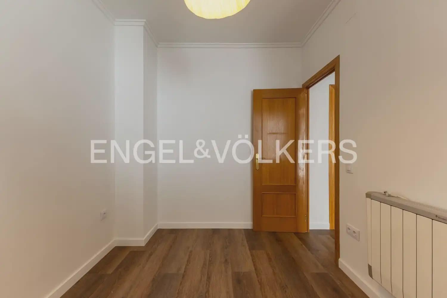 3 quarto Apartamento para arrendar em Valencia cidade - 2 000 € (Ref: 10014168)