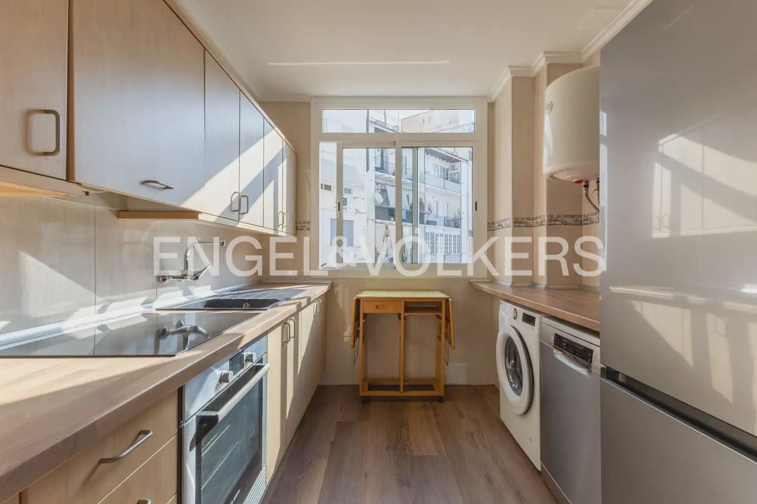 3 quarto Apartamento para arrendar em Valencia cidade - 2 000 € (Ref: 10014168)