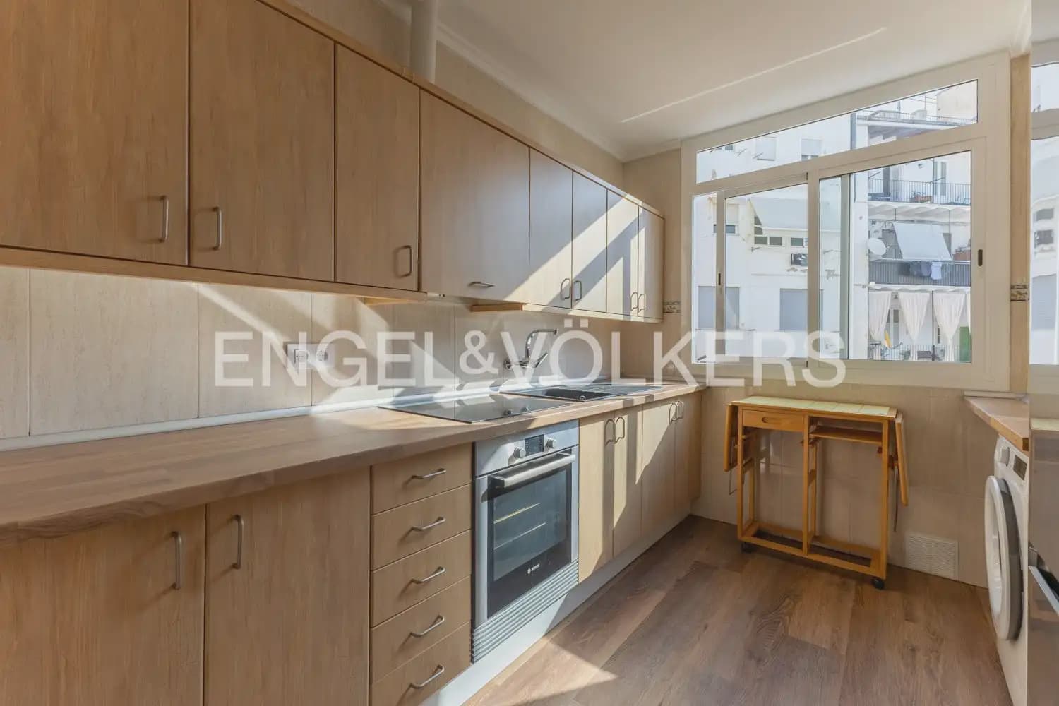 3 quarto Apartamento para arrendar em Valencia cidade - 2 000 € (Ref: 10014168)