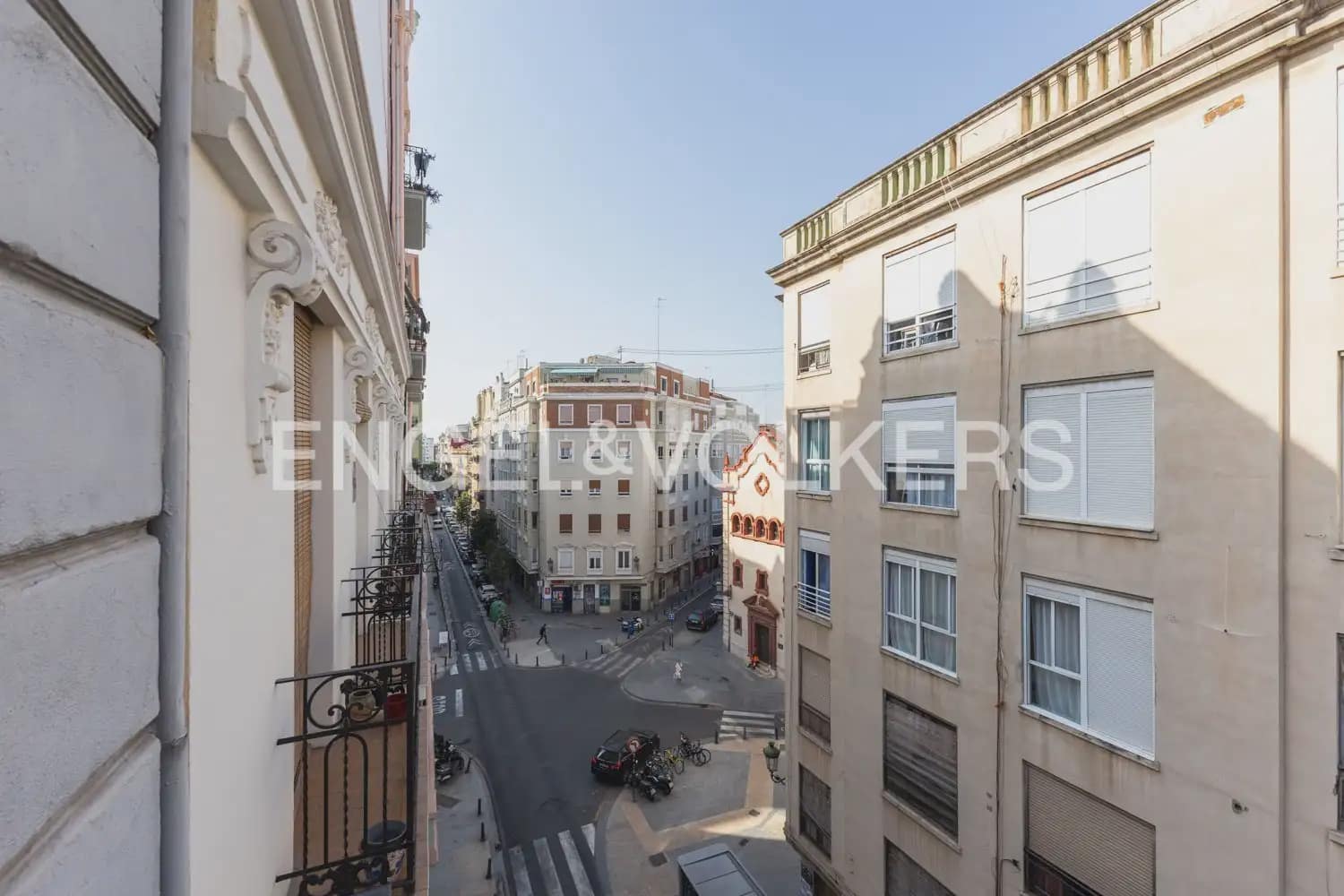 3 quarto Apartamento para arrendar em Valencia cidade - 2 000 € (Ref: 10014168)