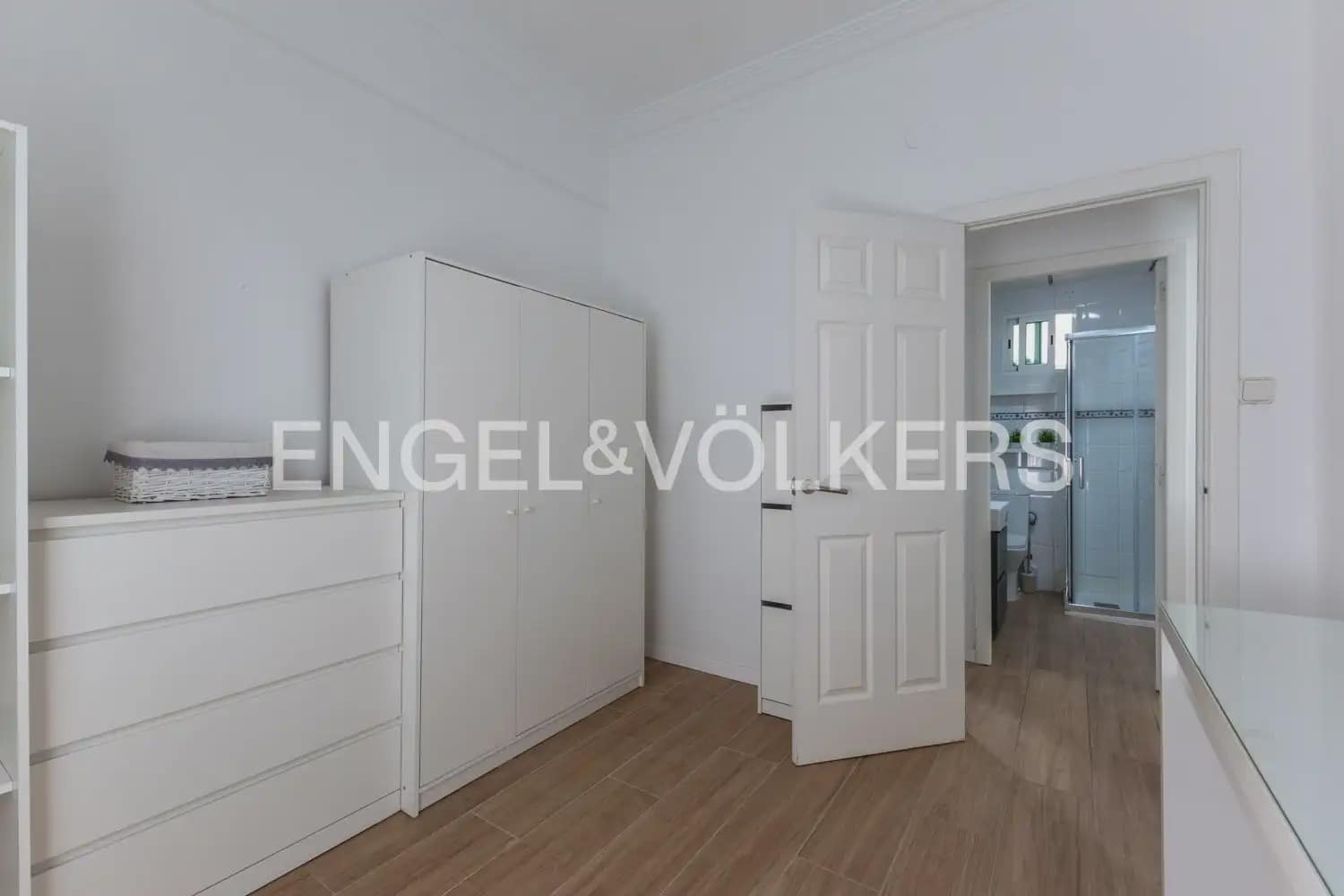 2 slaapkamer Flat te huur in Valencia stad - € 1.250 (Ref: 10014320)