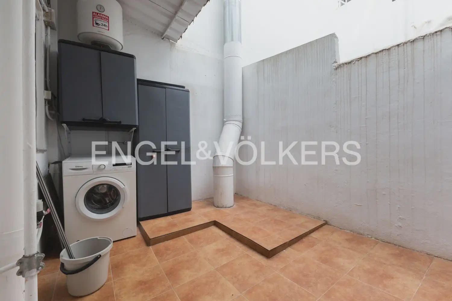2 slaapkamer Flat te huur in Valencia stad - € 1.250 (Ref: 10014320)