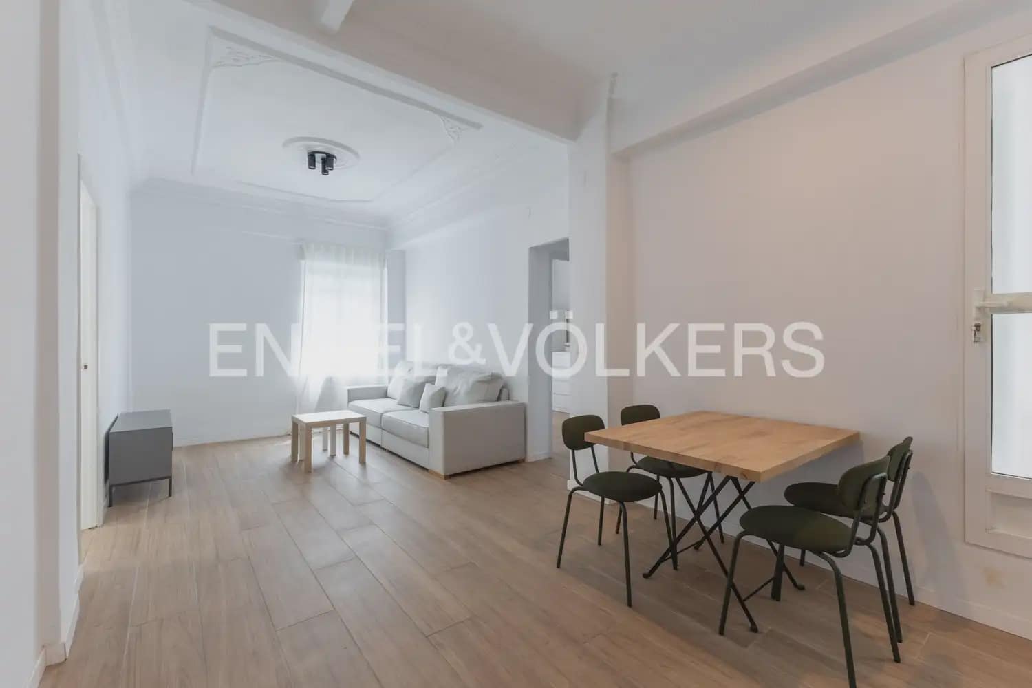 2 slaapkamer Flat te huur in Valencia stad - € 1.250 (Ref: 10014320)