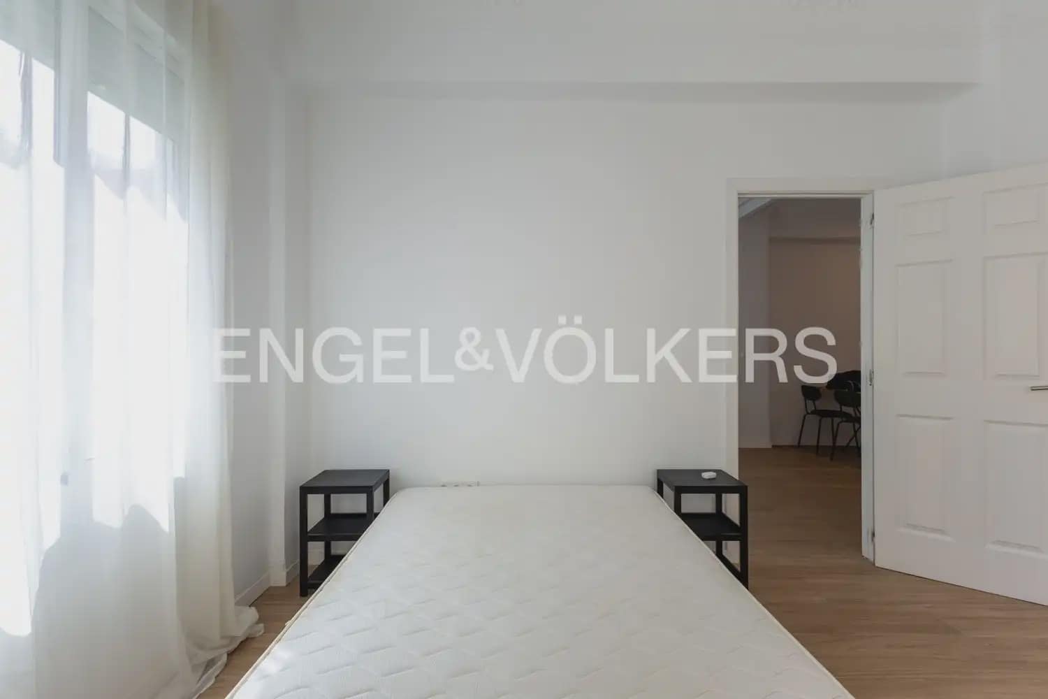 2 slaapkamer Flat te huur in Valencia stad - € 1.250 (Ref: 10014320)