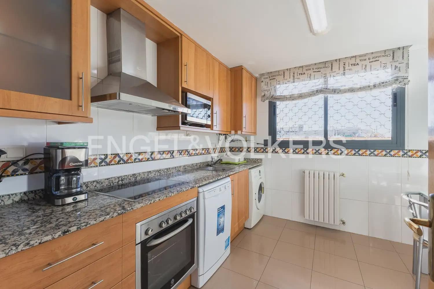 Penthouse de 2 chambres à louer à Valence ville avec piscine garage - 1 950 € (Ref: 10014321)