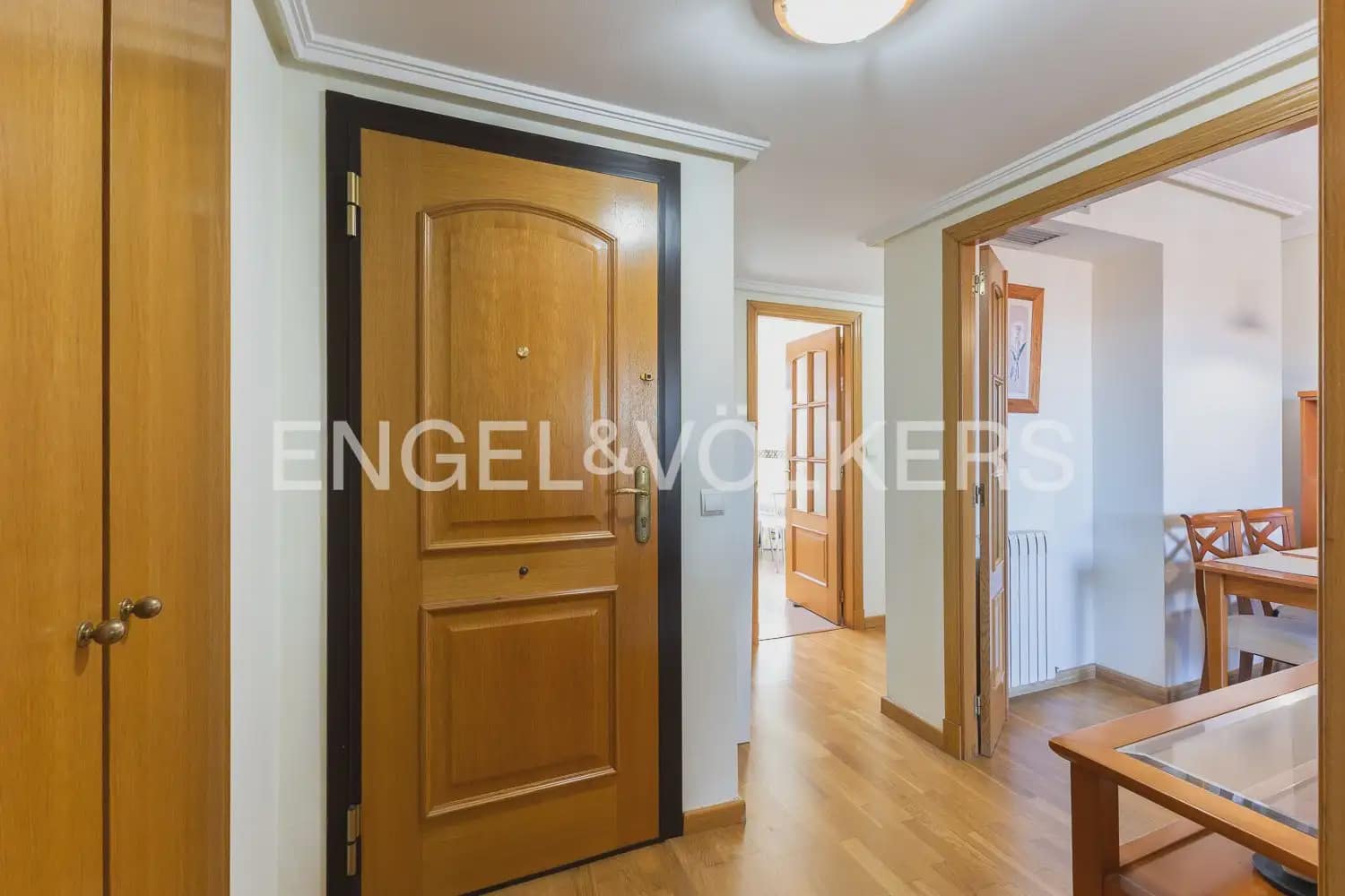 Penthouse de 2 chambres à louer à Valence ville avec piscine garage - 1 950 € (Ref: 10014321)