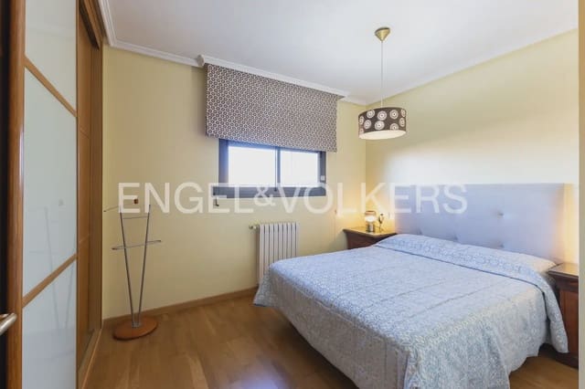 Penthouse de 2 chambres à louer à Penya-Roja, Valence ville avec piscine garage - 1 950 € (Ref: 10014321)