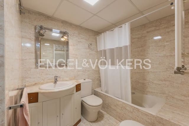 Penthouse de 2 chambres à louer à Penya-Roja, Valence ville avec piscine garage - 1 950 € (Ref: 10014321)