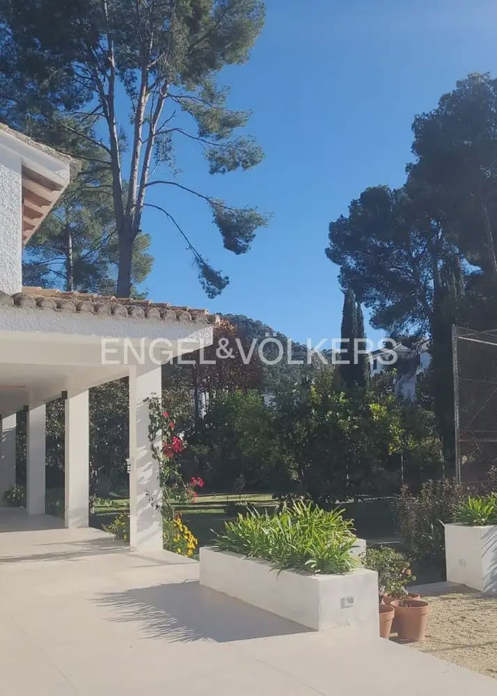 5 bedroom Villa for rent in Naquera with pool garage - € 5,500 (Ref: 10014322)