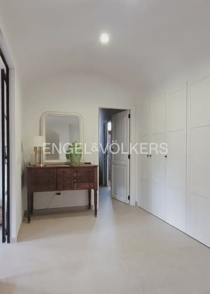 5 bedroom Villa for rent in Naquera with pool garage - € 5,500 (Ref: 10014322)