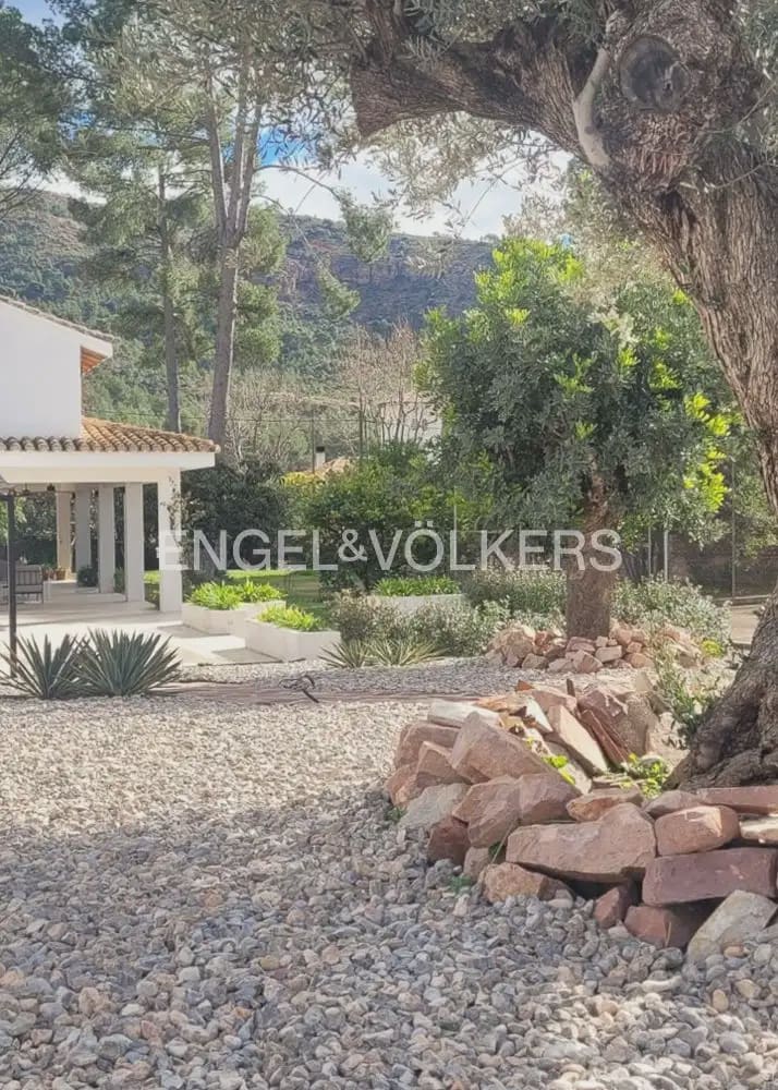 5 bedroom Villa for rent in Naquera with pool garage - € 5,500 (Ref: 10014322)