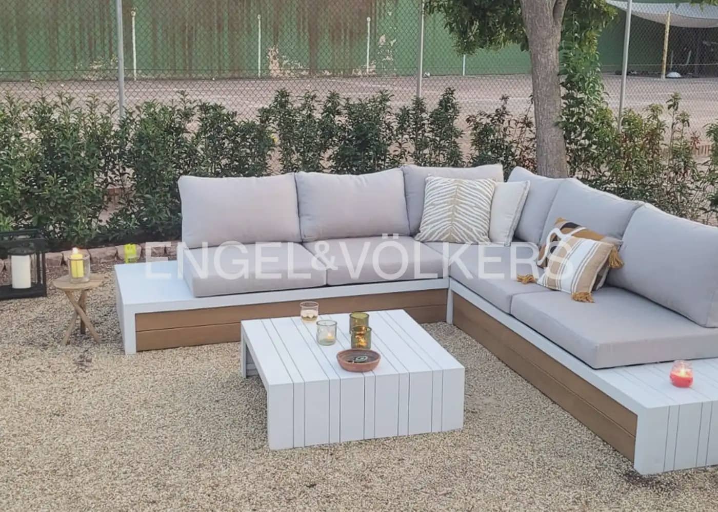5 bedroom Villa for rent in Naquera with pool garage - € 5,500 (Ref: 10014322)