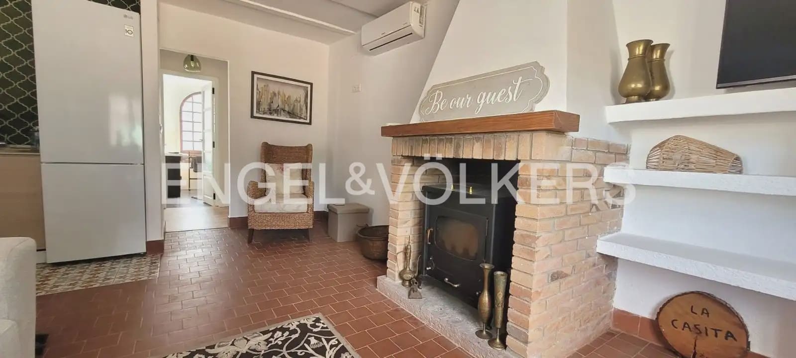 5 bedroom Villa for rent in Naquera with pool garage - € 5,500 (Ref: 10014322)