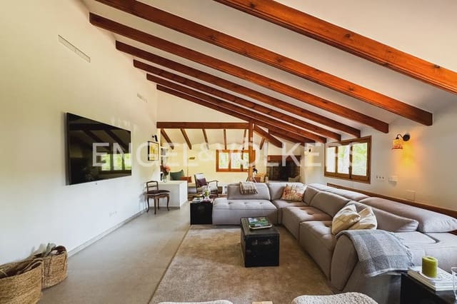 5 bedroom Villa for rent in Náquera with pool garage - € 5,500 (Ref: 10014322)