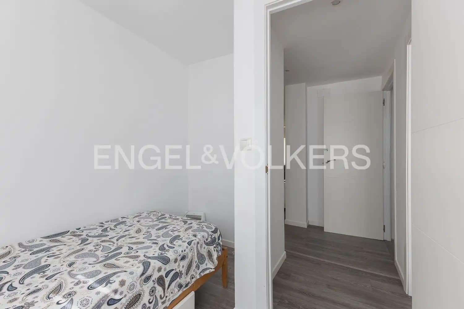 3 bedroom Flat for rent in Valencia city - € 1,500 (Ref: 10014815)