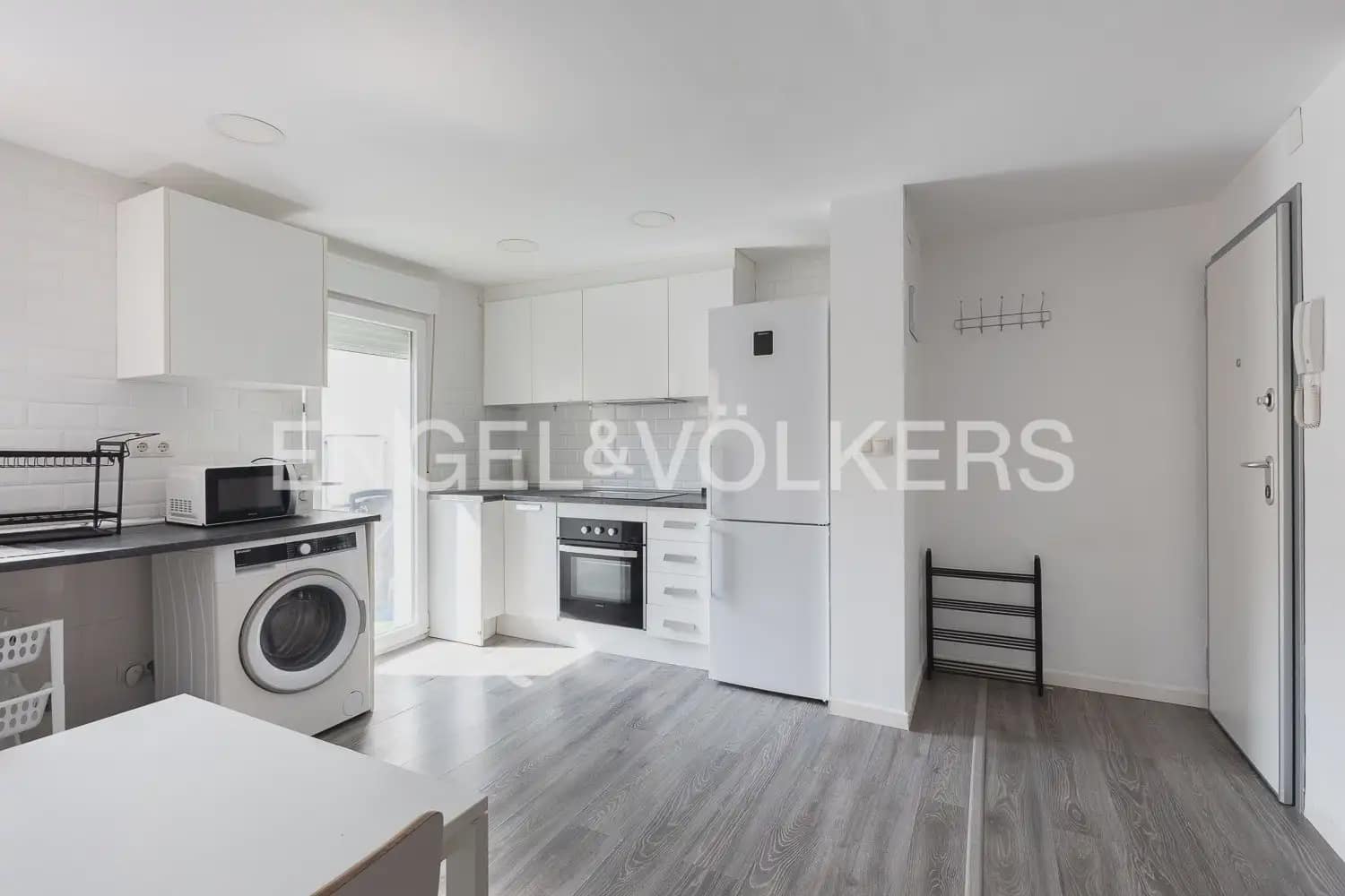 3 bedroom Flat for rent in Valencia city - € 1,500 (Ref: 10014815)