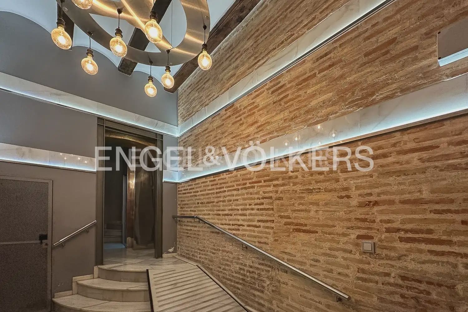 2 Zimmer Wohnung zu vermieten in Valencia Stadt - 1.750 € (Ref: 10014816)