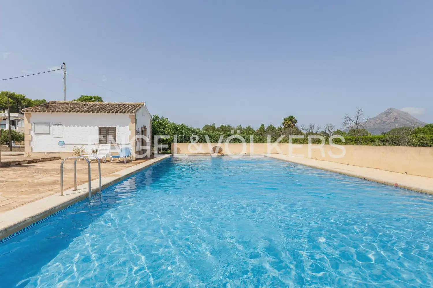 3 slaapkamer Rijtjeshuis te koop in Javea / Xabia met zwembad garage - € 445.000 (Ref: 10015852)