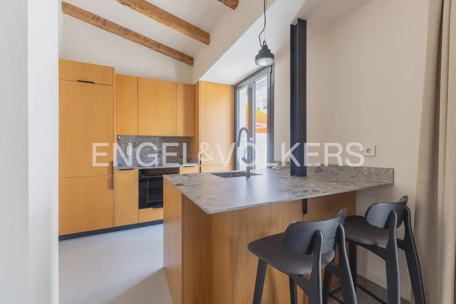 1 soverom Leilighet til leie i Valencia by - € 1 500 (Ref: 10016329)