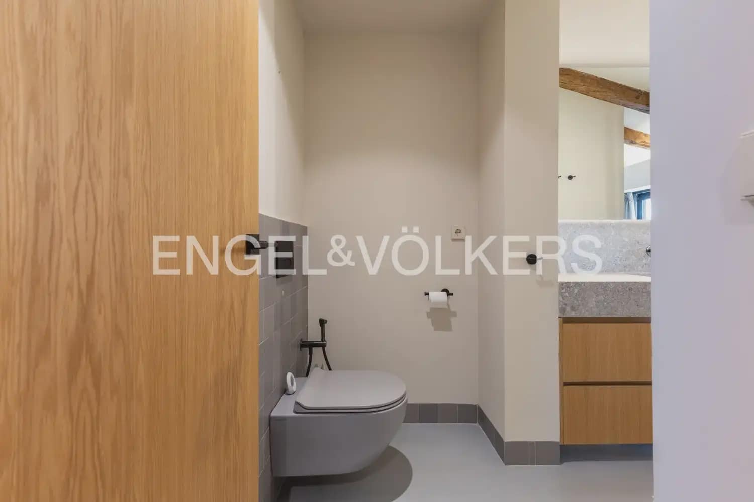 1 soverom Leilighet til leie i Valencia by - € 1 500 (Ref: 10016329)