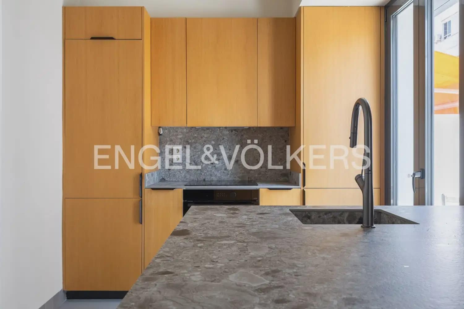 1 soverom Leilighet til leie i Valencia by - € 1 500 (Ref: 10016329)