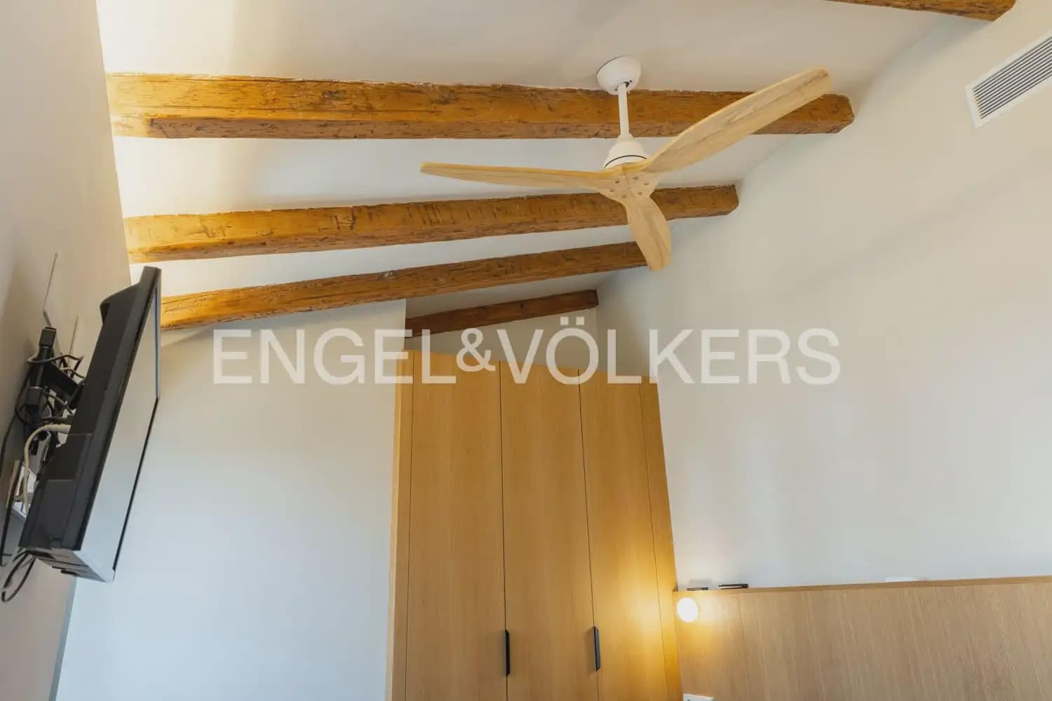 1 soverom Leilighet til leie i Valencia by - € 1 500 (Ref: 10016329)