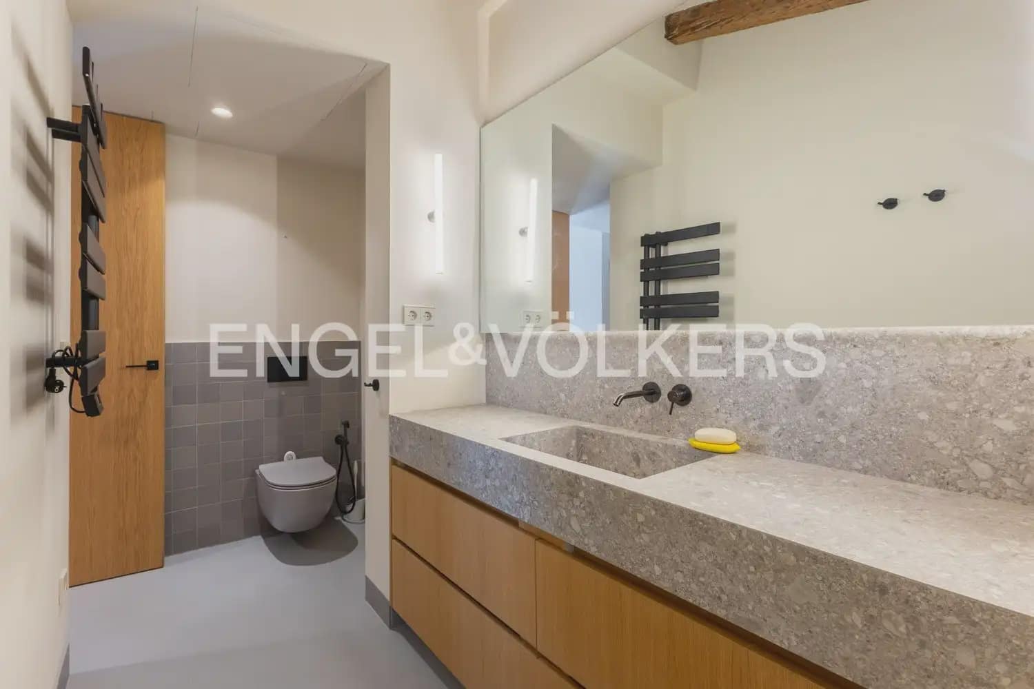 1 soverom Leilighet til leie i Valencia by - € 1 500 (Ref: 10016329)