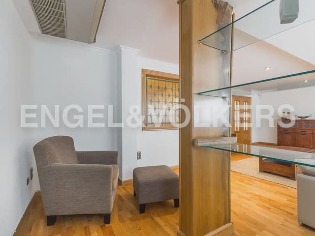 Appartement de 4 chambres à louer à Benicalap, Valence ville - 1 750 € (Ref: 10016330)