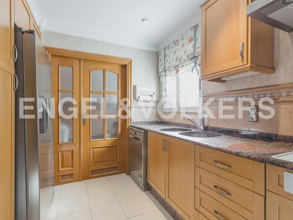 Appartement de 4 chambres à louer à Valence ville - 1 750 € (Ref: 10016330)