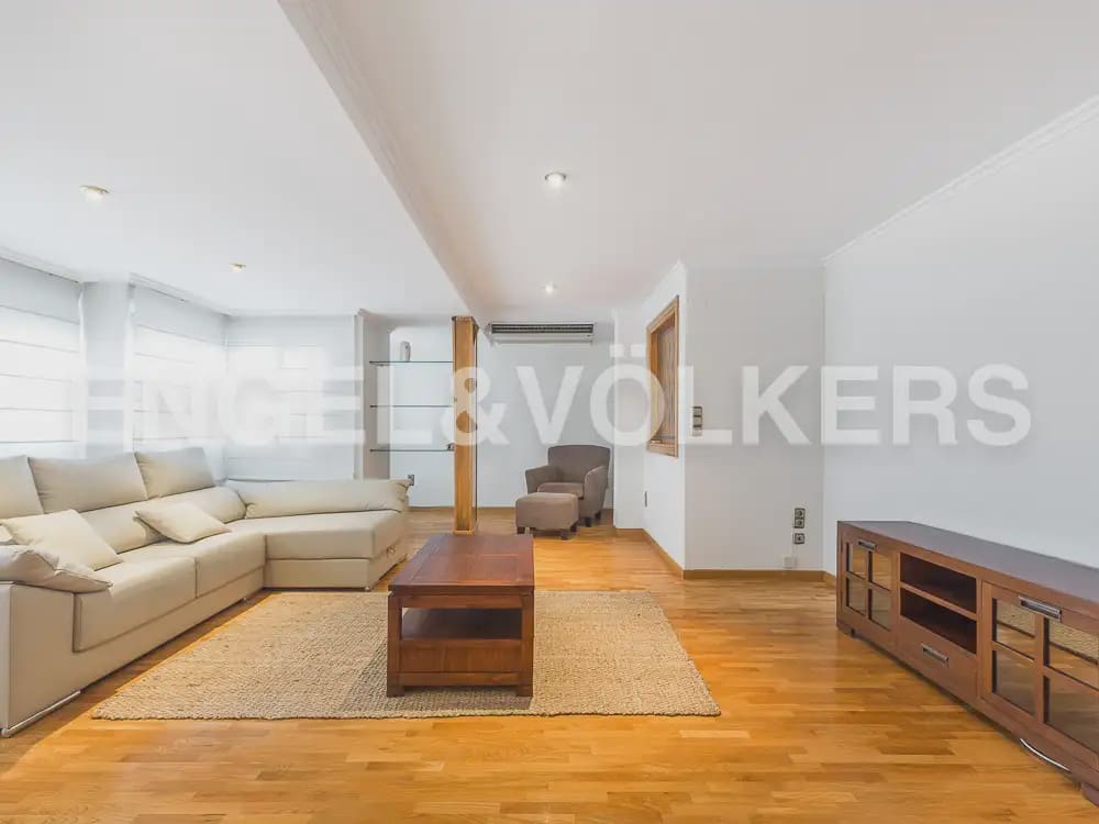Appartement de 4 chambres à louer à Valence ville - 1 750 € (Ref: 10016330)